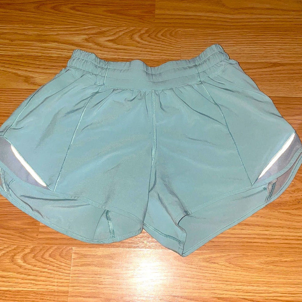 LULULEMON shorts- hotty hots